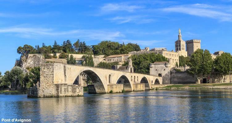 Insolite Studio -La Tour Des Templiers- Montfrin Bagian luar foto