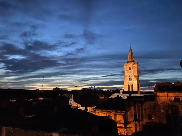 Insolite Studio -La Tour Des Templiers- Montfrin Bagian luar foto