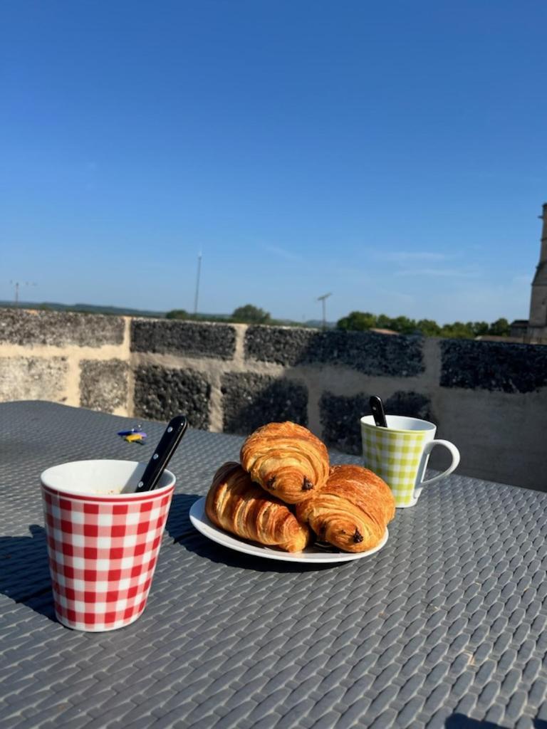 Insolite Studio -La Tour Des Templiers- Montfrin Bagian luar foto